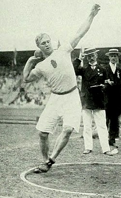 Niklander Tukholman olympialaisissa vuonna 1912.