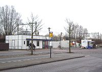 Station Lunetten met het voormalige stationsgebouw