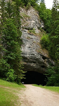 Eingang zur Lurgrotte bei Semriach