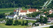 Stift Stams von der Wallfahrtskirche Locherboden oberhalb von Mötz aus gesehen