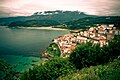 Paisaje con usos pesqueros, forestales, ganaderos, agrícolas y turísticos en Lastres (Asturias).