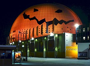 Globen som Jack-o’-lantern, oktober 2014