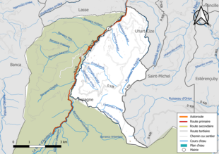 Carte en couleur présentant le réseau hydrographique de la commune