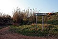 Vista del camí d'accés a l'aeròdrom.