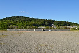 美濃国分寺の金堂の塼積基壇