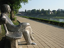 Sisak Matos monument.JPG