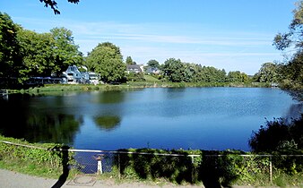 Stauanlage mit „Haus am See“