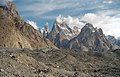 Masivul Trango la nord-vest de Baltoro.