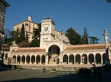 Veduta di piazza Libertà, sullo sfondo il castello