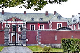 Photograph of a Liège Renaissance style castle.