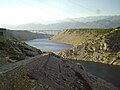 Im Hintergrund die Maslenica-Autobahnbrücke