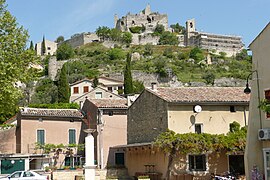 Buildings in Entrechaux