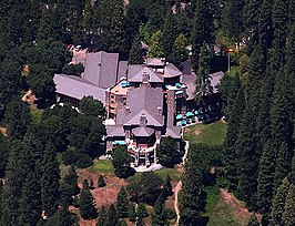 Zicht op het Ahwahnee Hotel vanuit de lucht