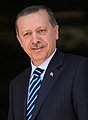 رئيس الجمهورية التركية رجب طيب أردوغان الذي درس في جامعة مرمرة.