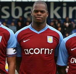 Marlon Harewood als speler van Aston Villa