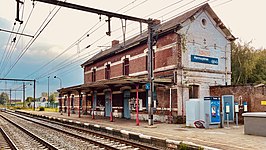 Station Hennuyères