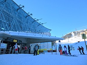 Talstation mit Streckenansicht der Galzigbahn