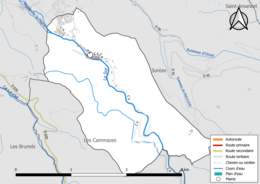 Carte en couleur présentant le réseau hydrographique de la commune