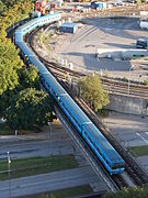 Metro rijdt het depot van de rode route binnen