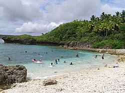 Spiaggia di Avatele; la più grande dell'isola.