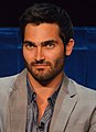 Tyler Hoechlin incarne Clark Kent / Superman.