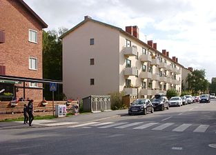 Bebyggelse längs Sparbanksvägen.