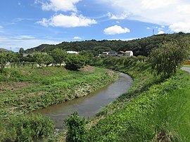 鉢地川