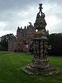 "The Great Sundial", la pelouse devant le château.