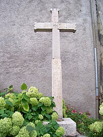 Croix à la sortie de la vieille ville.