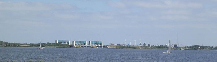 R.J. Cleveringsluizen bij het Lauwersmeer