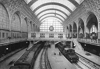 Interno della Gare d'Orsay (ora Museo d'Orsay) intorno al 1900