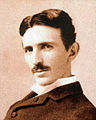 Nikola Tesla, premier dépositaire du brevet pour le moteur à courant alternatif, en 1888.