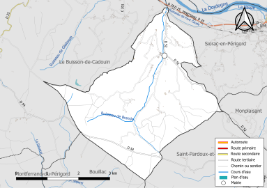 Carte en couleur présentant le réseau hydrographique de la commune