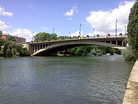 A ponte de Joinville-le-Pont.