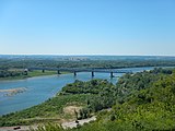 Вид на реку Белую, полуостров Дёмский и мост со смотровой площадки памятника Салавату Юлаеву