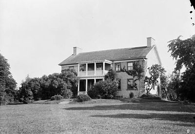 The DeCew House in 1925.