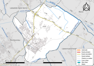 Carte en couleur présentant le réseau hydrographique de la commune