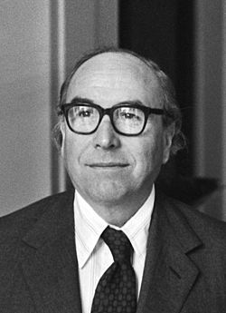 Roy Jenkins vuonna 1977.