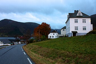 Fylkesväg 602 i Brekke.