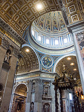 vue intérieure de la basilique avec les voutes, le baldaquin du Bernin et une partie de la coupole