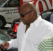 Charles S. Dutton dans le rôle du Détective Granger