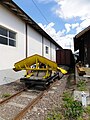 Eigenbau-Schneepflug abgestellt in Klobenstein, 2011