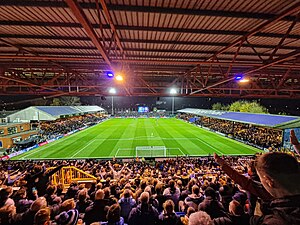 Der Edgeley Park beim Spiel von Stockport County gegen die Bolton Wandereres am 17. November 2021