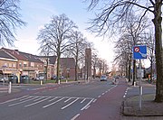 Edeseweg centrum Wekerom met in het midden van de foto de kerk