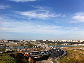 Le pont Hassan-II et Salé, vu depuis Rabat