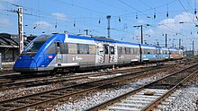 X 72729/30 avec pelliculage spécial 2011 - 2013 Les années Manessier en Picardie, en sortie de la gare d'Amiens (80).