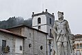 Statue du roi Silo, située au centre de Pravia.