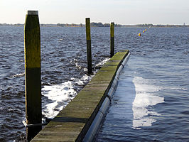 Westelijke Belterwijde met rechts aan de overzijde de watertoren van Sint Jansklooster