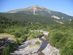 La vallée du Bès où se situe le village du Vernet.