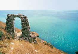 Arche décorative moderne construite au cap Kaliakra.